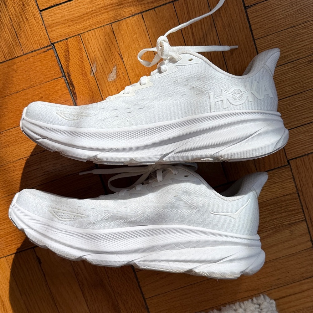 Hoka White Women's Performance Running Sneakers - Clifton 9 - Picture 4 of 6